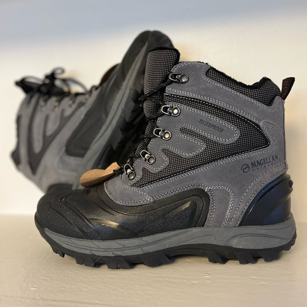 New with tags Magellan waterproof insulated boots.